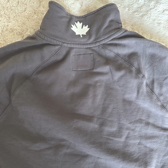 Roots quarter zip sweater size S - Picture 2 of 3